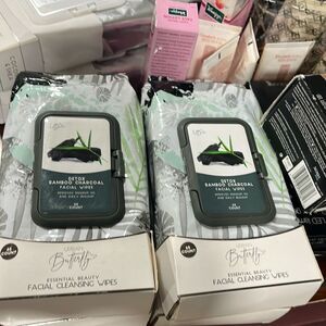 Urban Butterfly Detox Charcoal Facial Wipes